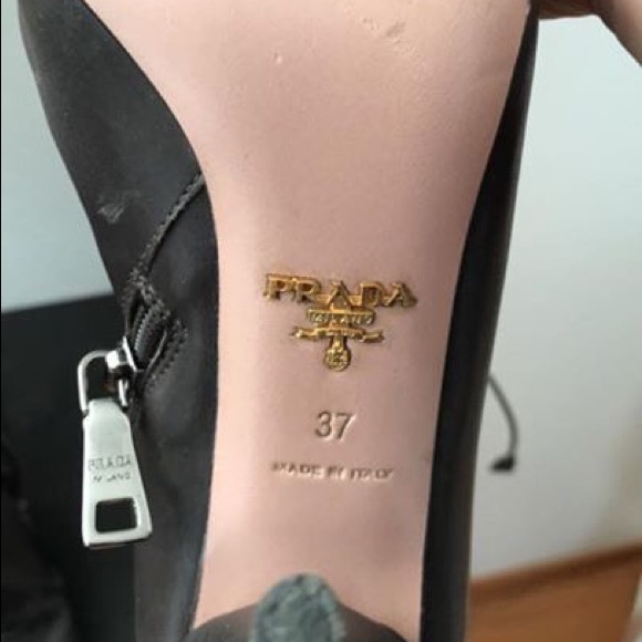 Prada boots - Picture 1 of 3